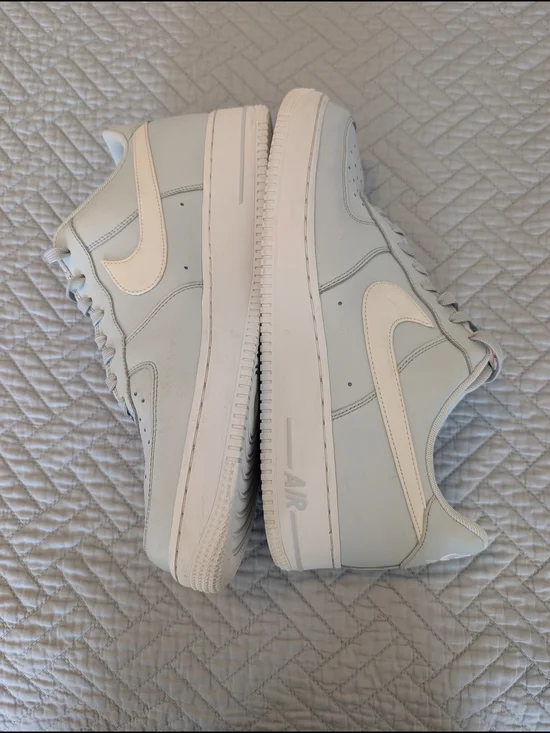 Nike Air Force 1 Low Light Blue White Sneakers Size 13 (0326) - Picture 1 of 14